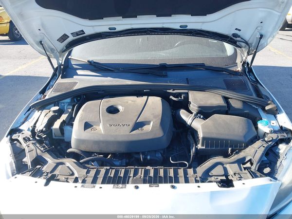 2016 VOLVO S60 INSCRIPTION T5 DRIVE-E PLATINUM — I10