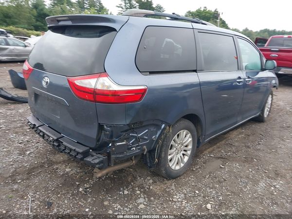 2015 TOYOTA SIENNA XLE 8 PASSENGER — I4