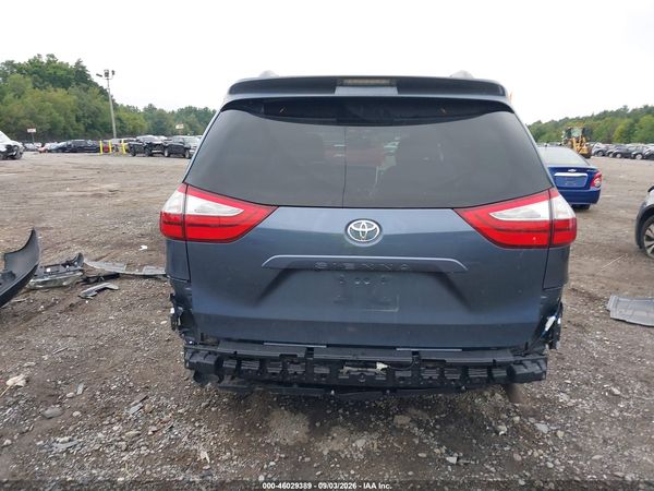 2015 TOYOTA SIENNA XLE 8 PASSENGER — I119