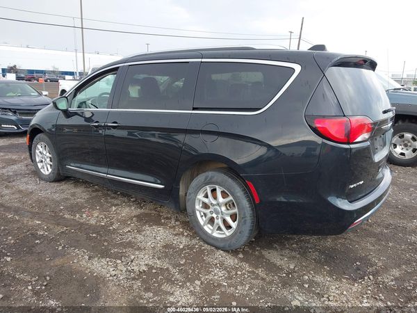 2020 CHRYSLER PACIFICA TOURING L — I3