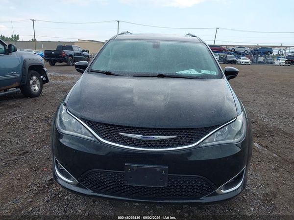 2020 CHRYSLER PACIFICA TOURING L — I6