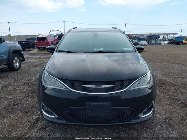 2020 CHRYSLER PACIFICA TOURING L — I115