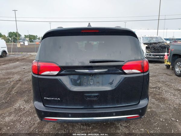 2020 CHRYSLER PACIFICA TOURING L — I119