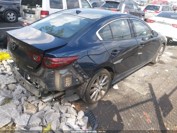 2019 MAZDA MAZDA3 PREMIUM PACKAGE — I4