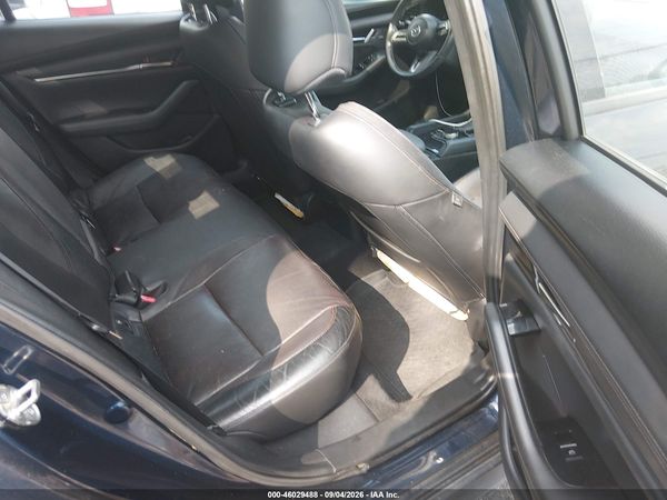 2019 MAZDA MAZDA3 PREMIUM PACKAGE — I8
