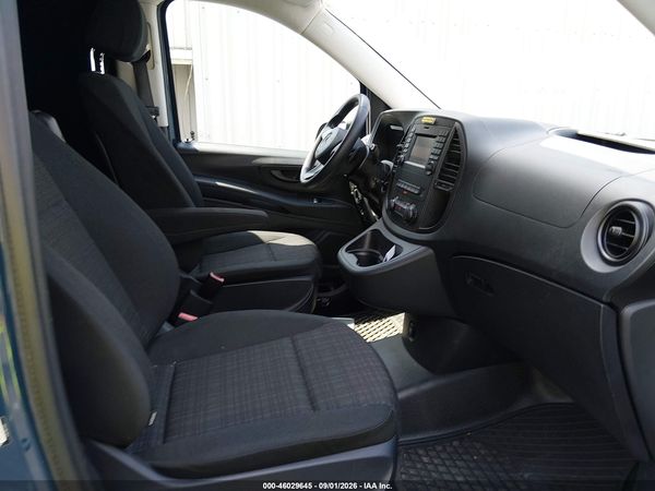 2018 MERCEDES-BENZ METRIS — I5