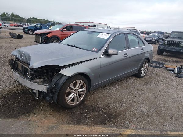 2014 MERCEDES-BENZ C 300 — I2