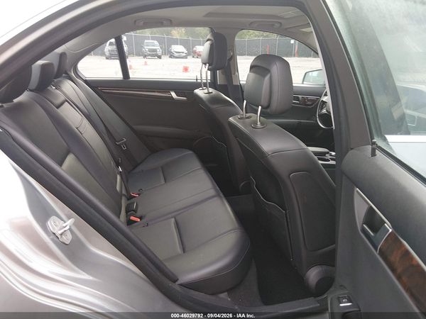 2014 MERCEDES-BENZ C 300 LUXURY 4MATIC — I8