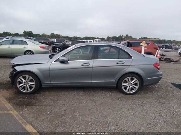2014 MERCEDES-BENZ C 300 LUXURY 4MATIC — I117