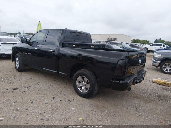 2017 RAM 1500 SLT  4X2 6'4 BOX — I3