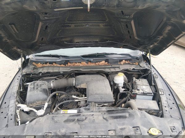 2017 RAM 1500 SLT  4X2 6'4 BOX — I10