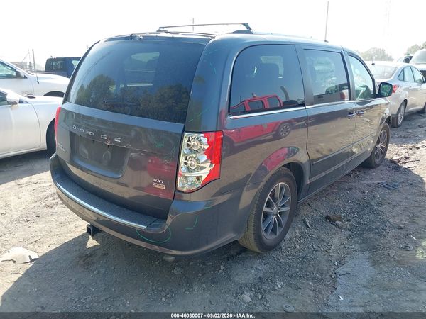 2017 DODGE GRAND CARAVAN SXT — I4