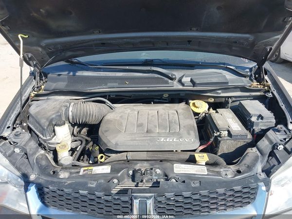 2017 DODGE GRAND CARAVAN SXT — I10