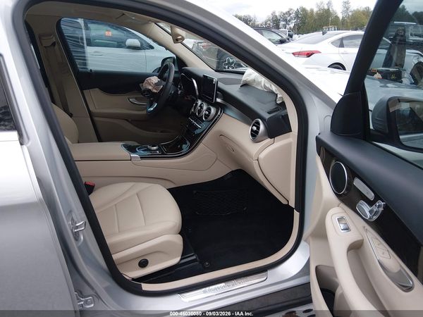 2018 MERCEDES-BENZ GLC 300 4MATIC — I152