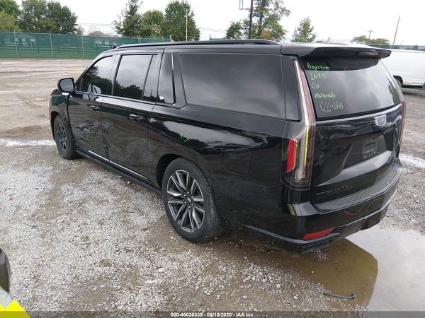 2021 CADILLAC ESCALADE ESV 4WD SPORT PLATINUM — I3