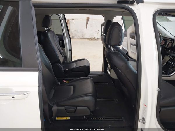 2024 KIA CARNIVAL MPV EX — I8