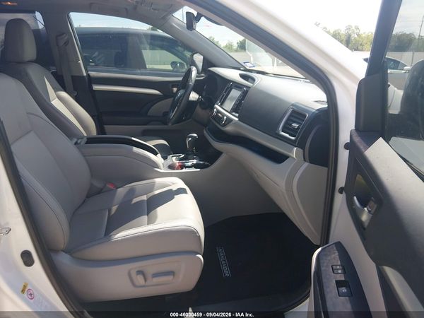 2019 TOYOTA HIGHLANDER XLE — I5