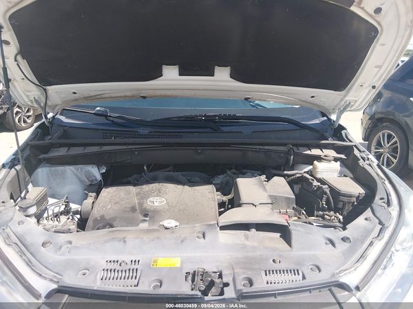 2019 TOYOTA HIGHLANDER XLE — I10