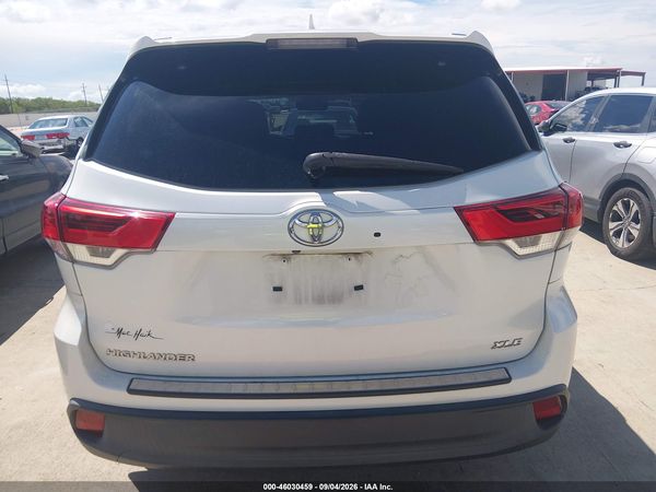 2019 TOYOTA HIGHLANDER XLE — I119