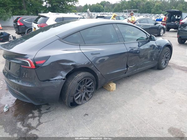 2025 TESLA MODEL 3 — I6