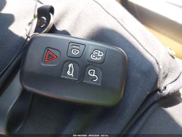 2016 LAND ROVER DISCOVERY SPORT HSE — I11