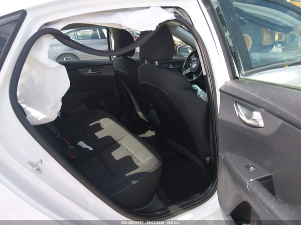 2021 KIA FORTE LXS — I8