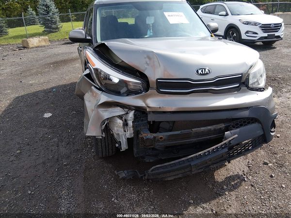 2017 KIA SOUL Base — I6