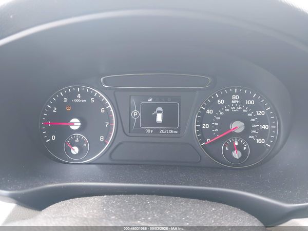 2016 KIA SORENTO 2.4L LX — I7