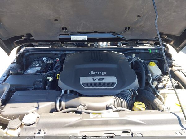 2016 JEEP WRANGLER UNLIMITED SAHARA — I10