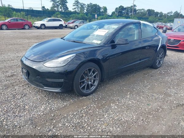 2022 TESLA MODEL 3 — I2