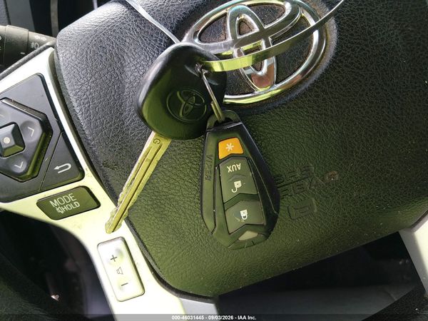 2016 TOYOTA TUNDRA SR5 5.7L V8 — I11