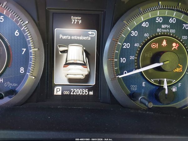 2015 TOYOTA SIENNA XLE PREMIUM 8 PASSENGER — I118