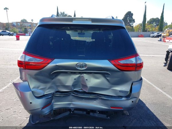 2015 TOYOTA SIENNA XLE PREMIUM 8 PASSENGER — I119