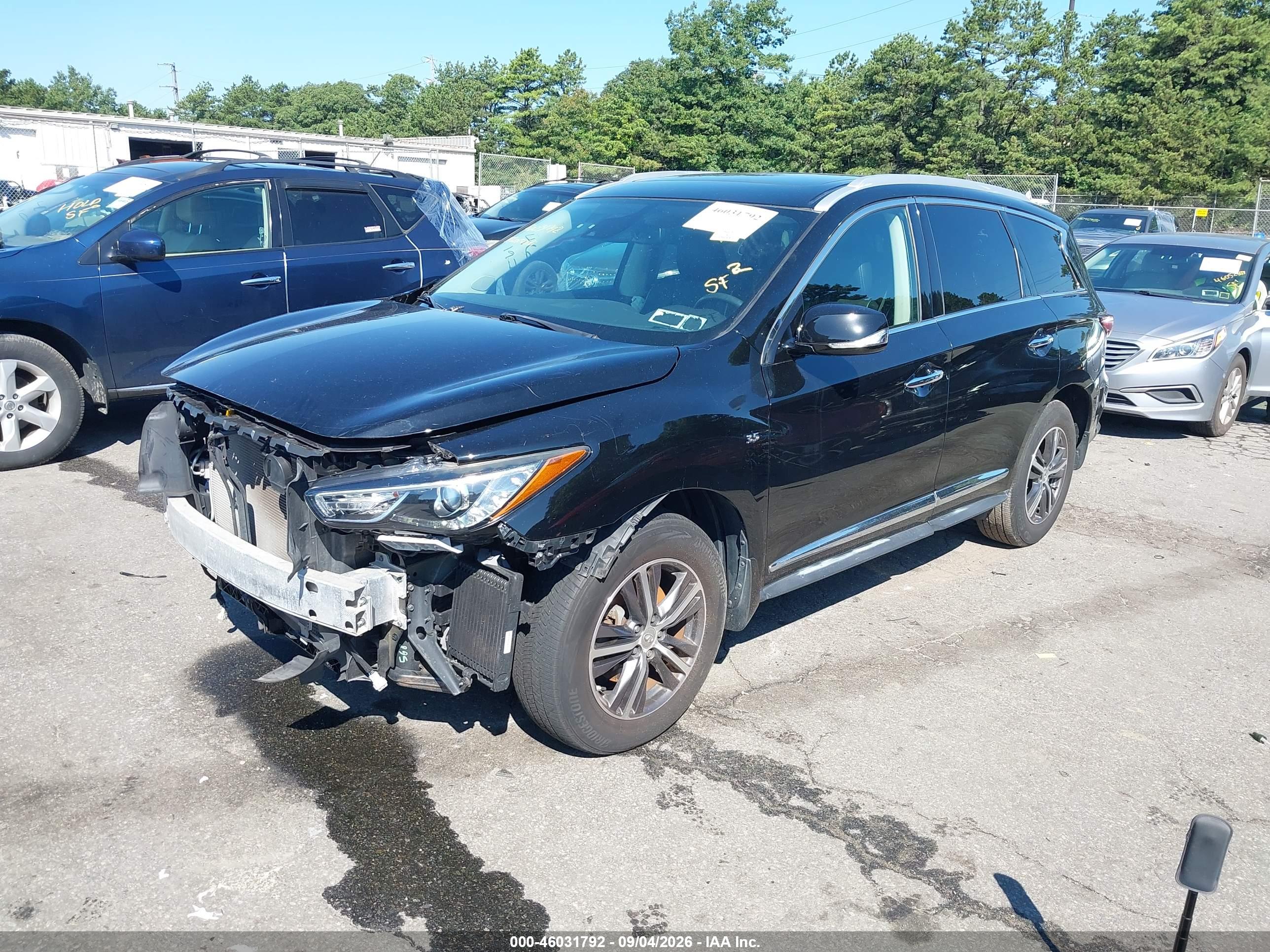 2019 INFINITI QX60 LUXE — I2