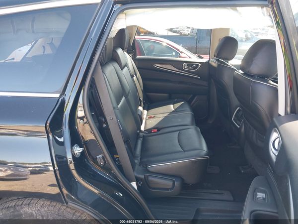 2019 INFINITI QX60 LUXE — I8