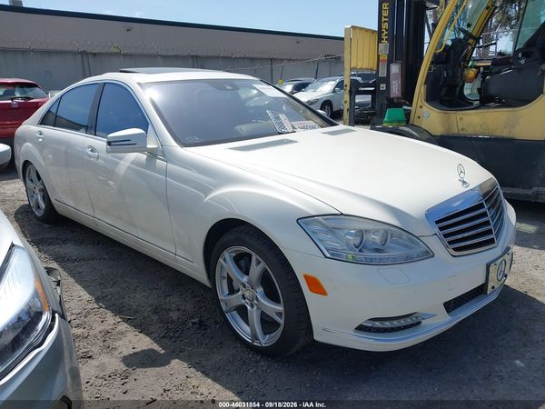 2013 MERCEDES-BENZ S 550 S550 — I1