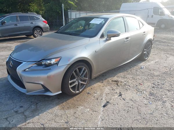 2016 LEXUS IS 200T — I4