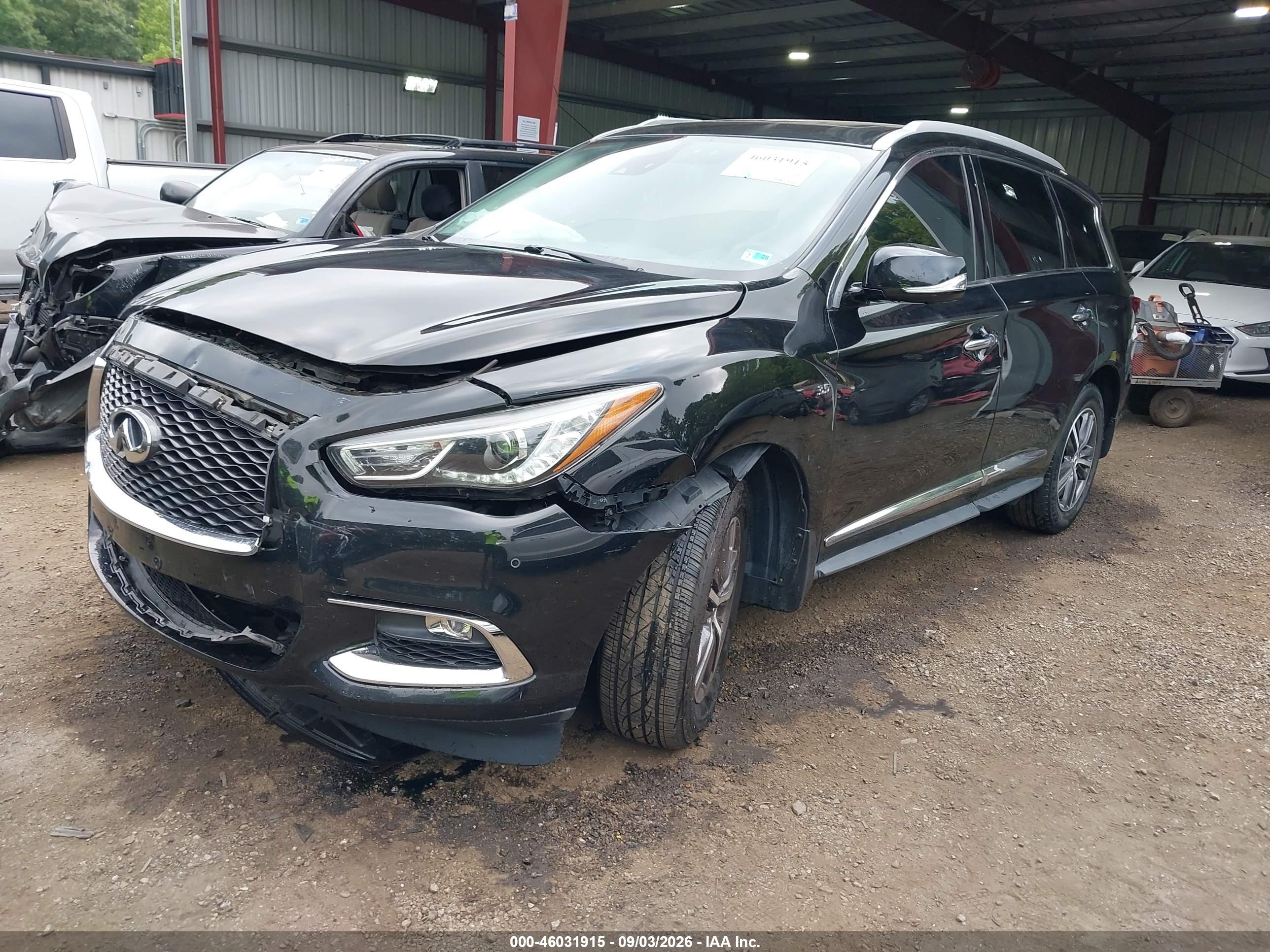 2019 INFINITI QX60 LUXE — I2