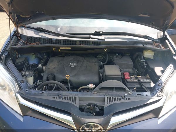 2020 TOYOTA SIENNA LE — I10