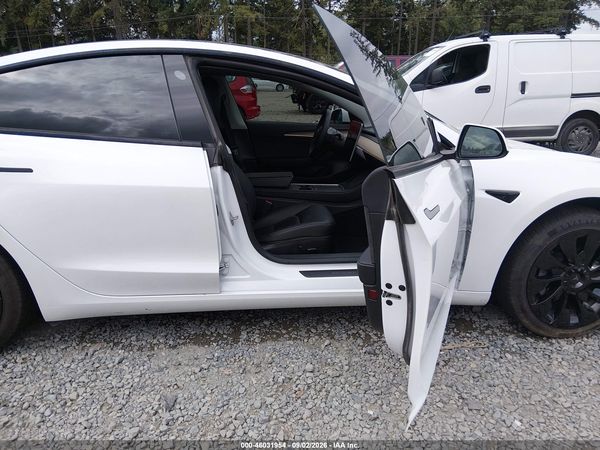 2022 TESLA MODEL 3 — I5