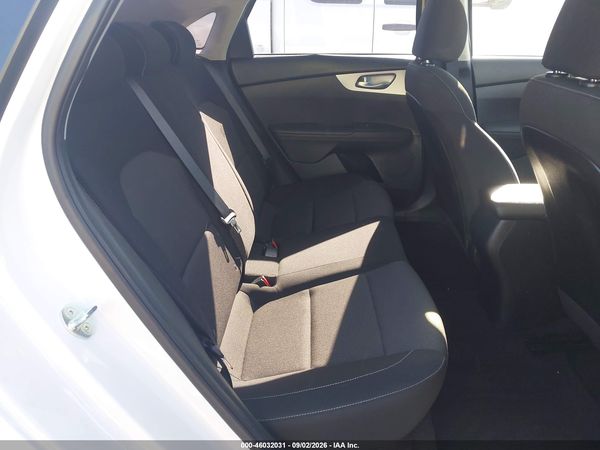 2023 KIA FORTE LXS — I8