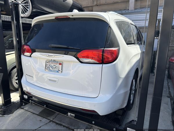 2018 CHRYSLER PACIFICA TOURING L