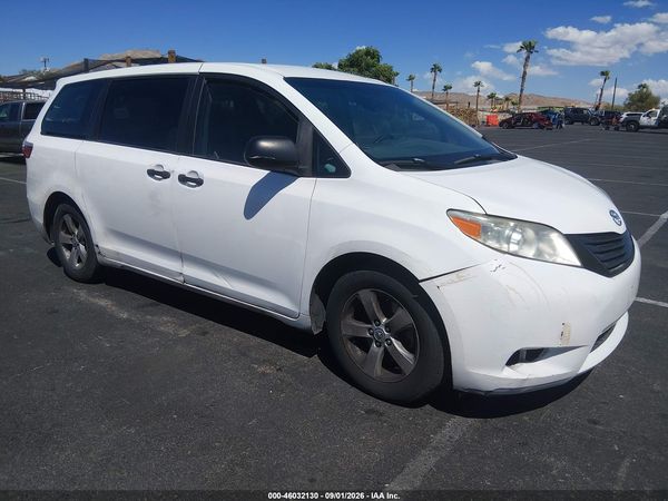 2017 TOYOTA SIENNA L 7 PASSENGER — I1