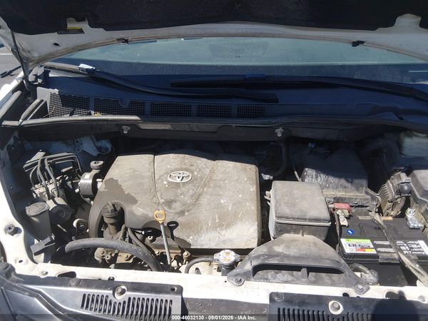 2017 TOYOTA SIENNA L 7 PASSENGER — I10