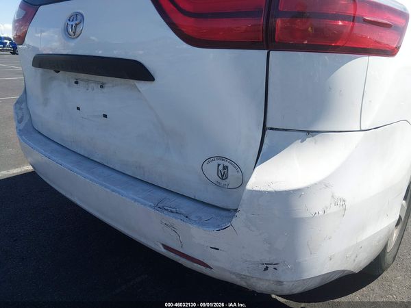 2017 TOYOTA SIENNA L 7 PASSENGER — I152