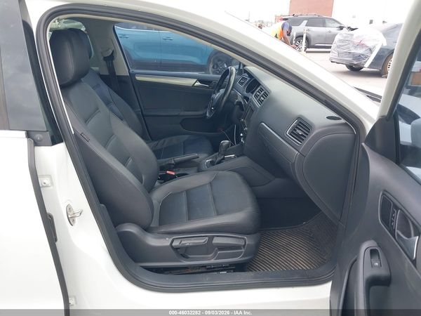 2017 VOLKSWAGEN JETTA 1.4T SE — I5