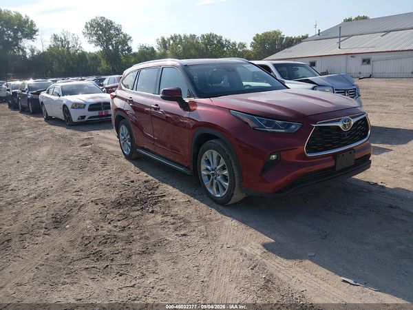 2022 TOYOTA HIGHLANDER LIMITED — I1