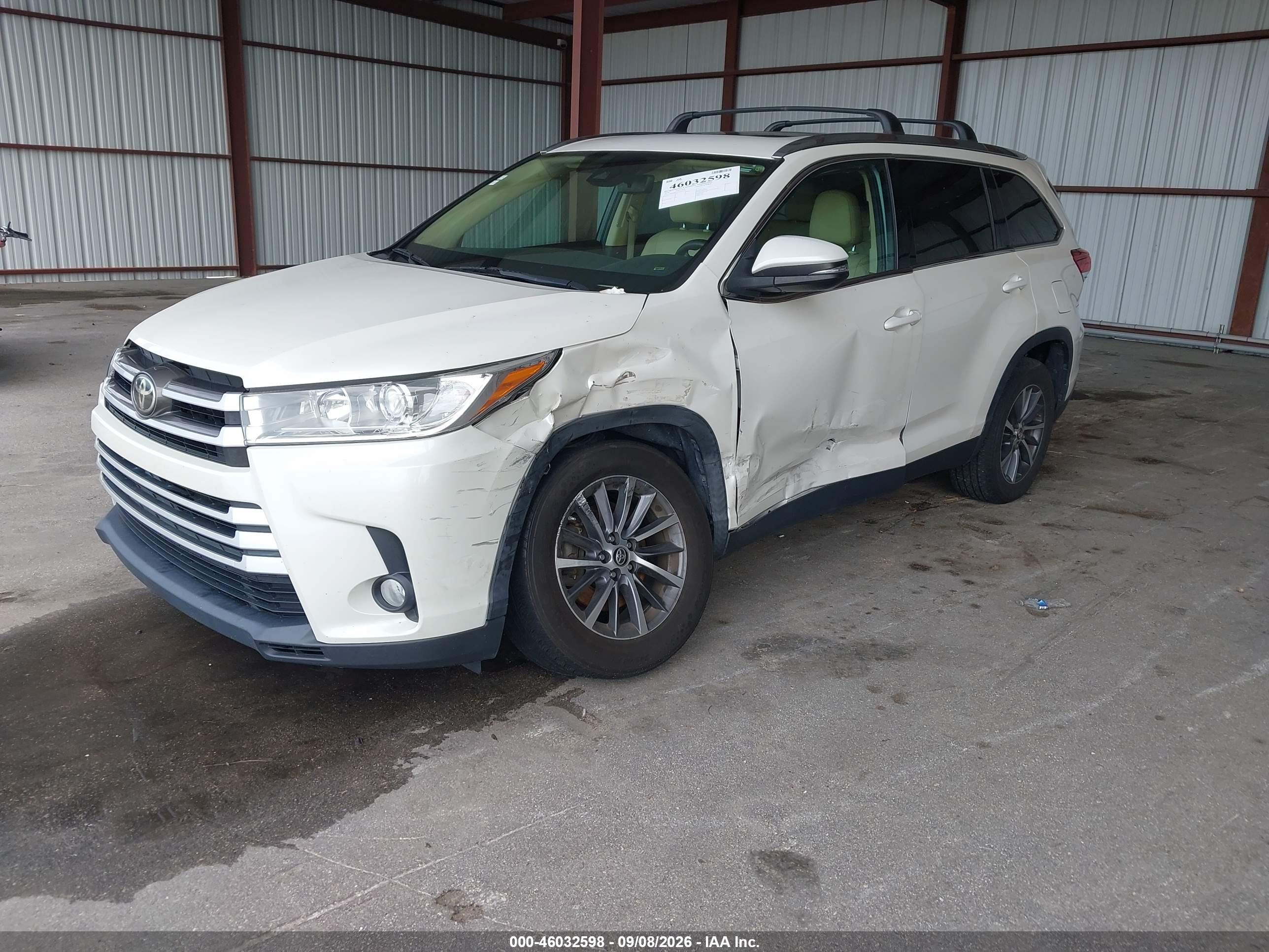 2019 TOYOTA HIGHLANDER XLE — I2