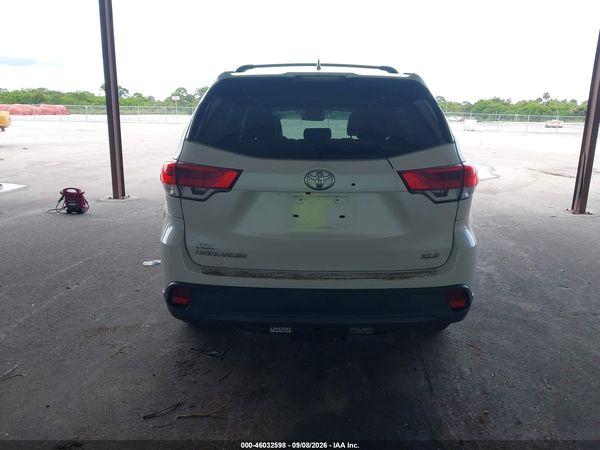 2019 TOYOTA HIGHLANDER XLE — I119