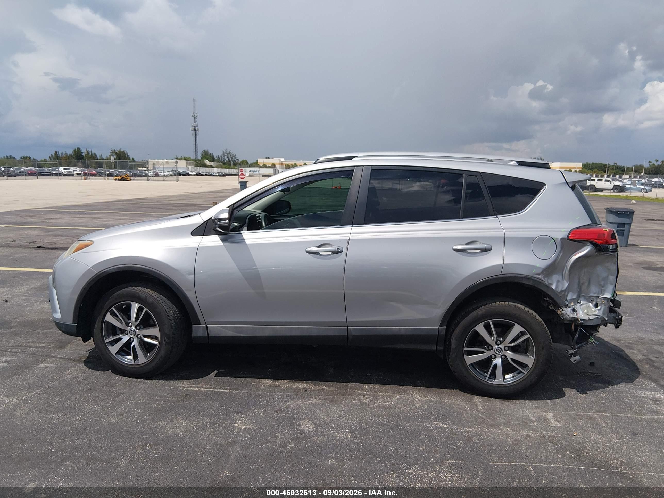 2018 TOYOTA RAV4 XLE